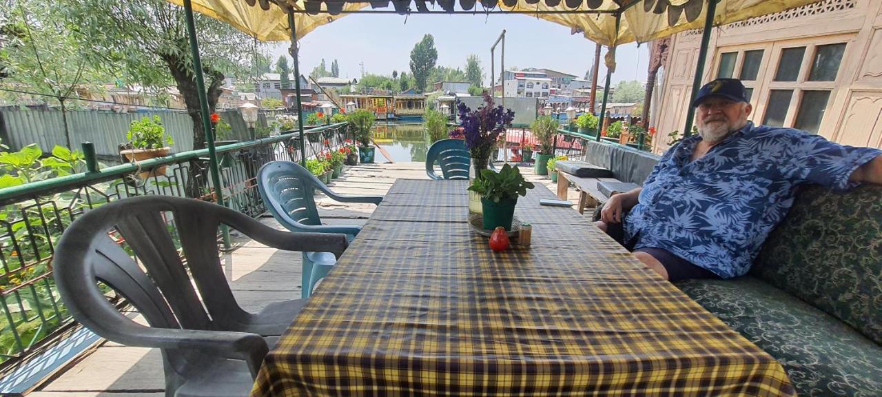 Green View Group Of Houseboats Srīnagar Extérieur photo