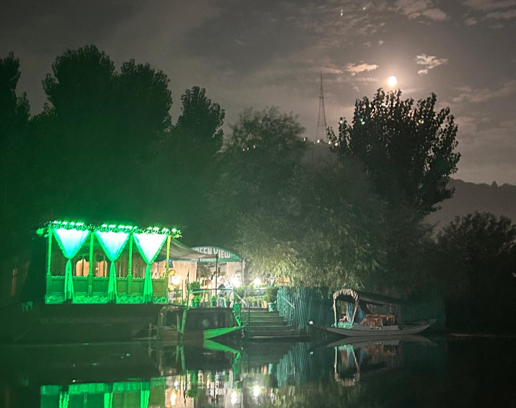 Hotel Green View Group Of Houseboats à Srīnagar Extérieur photo